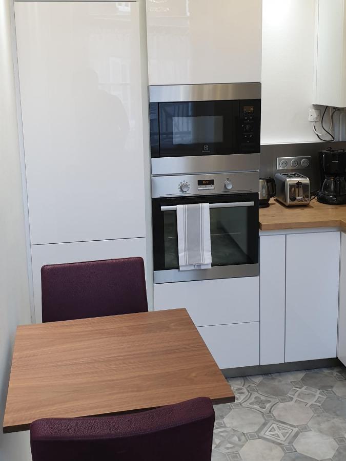 Calme Et Au Coeur Du Centre Historique Apartment Bourges Ngoại thất bức ảnh